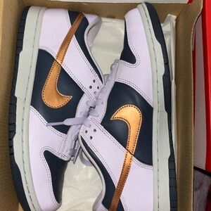 Nike Dunk Low GS size 6Y